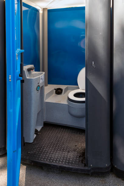 Best Portable restroom trailer rental  in Glenvar Heights, FL